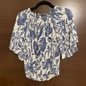 Abercrombie $ Fitch blouse size XS-S
